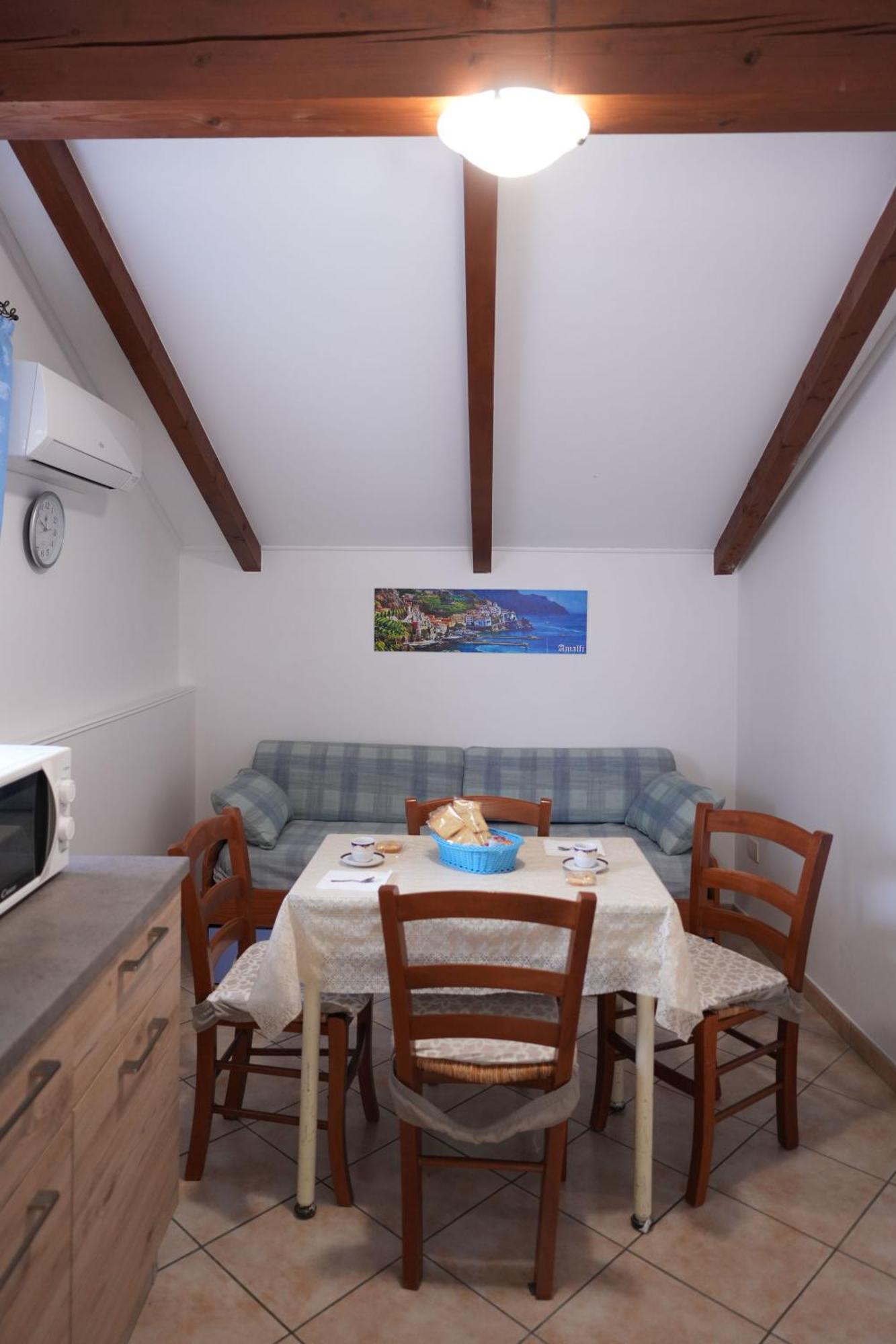 Casa Gialu * Erchie (Campania)